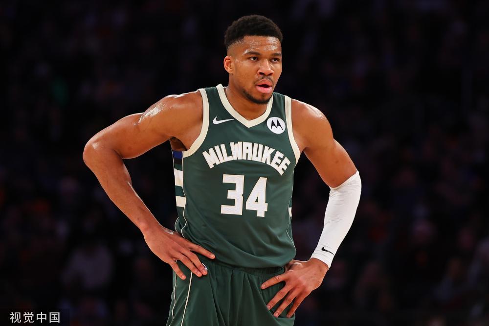 他多次在大 他多次在大